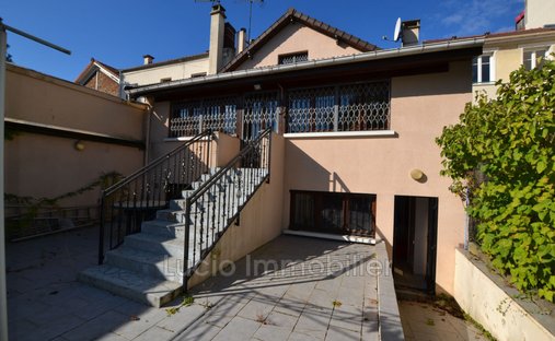 Villa in Ledru Rollin, Le Perreux-sur-Marne, France 1