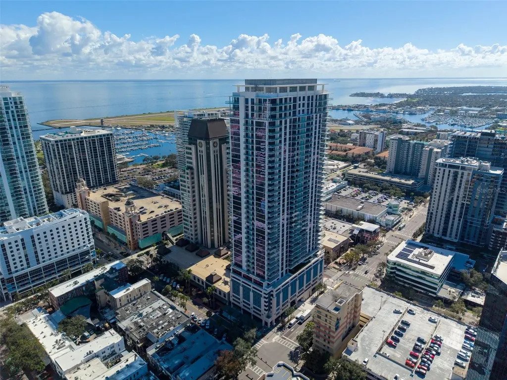 House in St. Petersburg, Florida, United States 1 - 18415862
