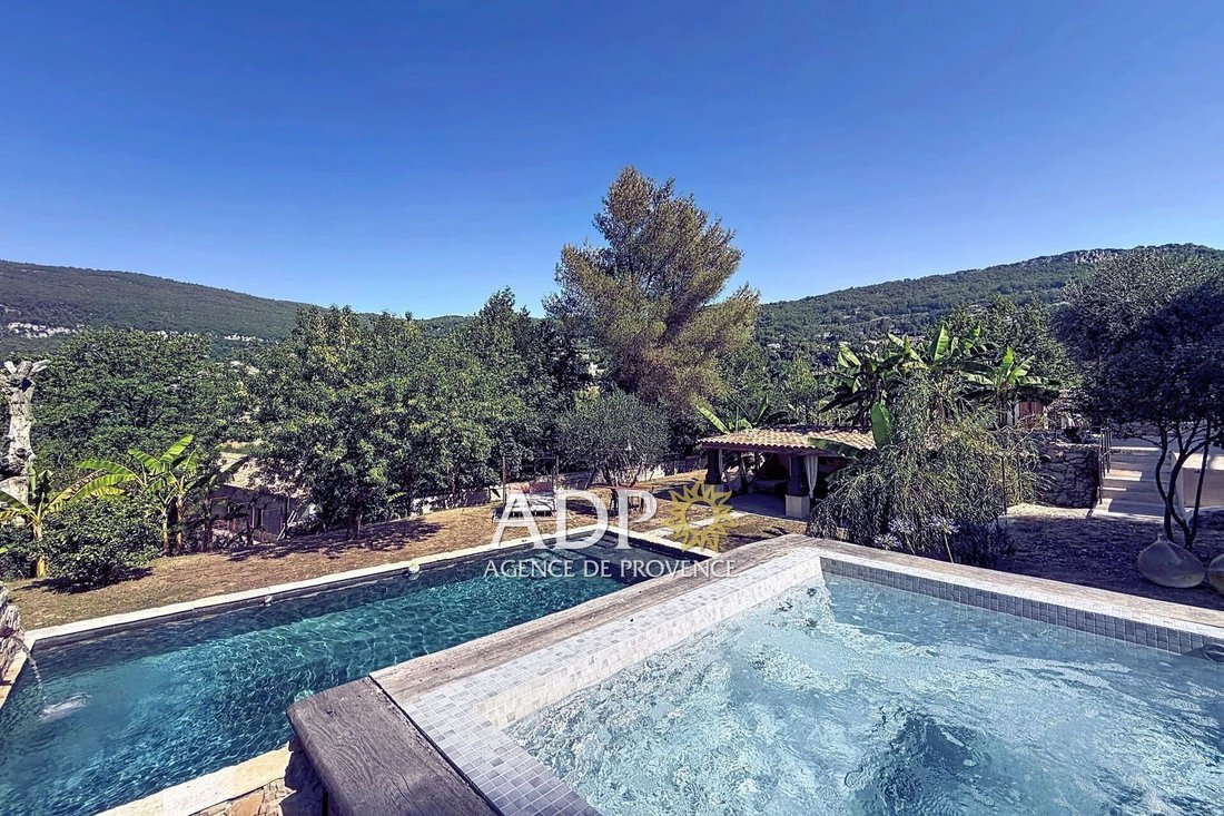 Villa in Grasse, Provence-Alpes-Côte d'Azur, France 1 - 18416570