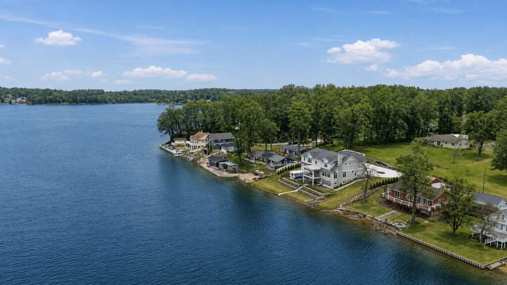 House in Dowagiac, Michigan, United States 4 - 18410656