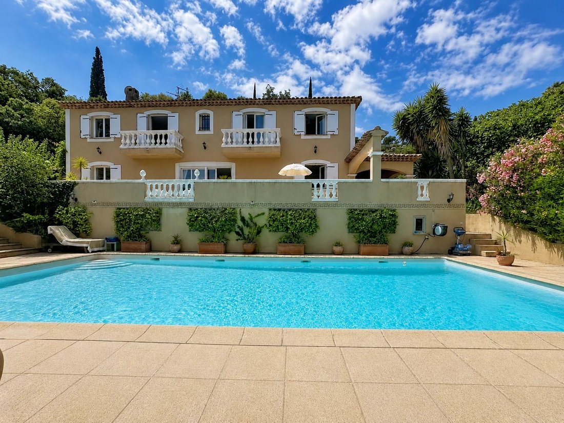 House in Gassin, Provence-Alpes-Côte d'Azur, France 1 - 18405086