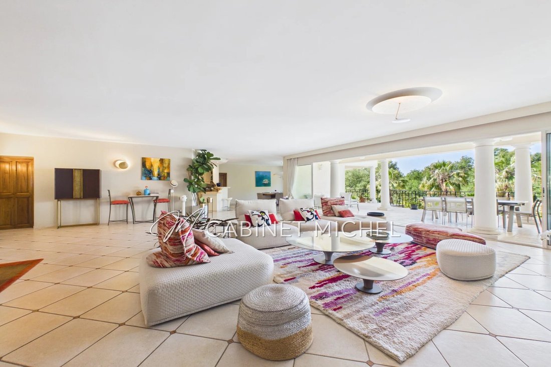 Villa in Le Rouret, Provence-Alpes-Côte d'Azur, France 5 - 18404036