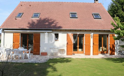 House in Thomery, Ile-de-France, France 1