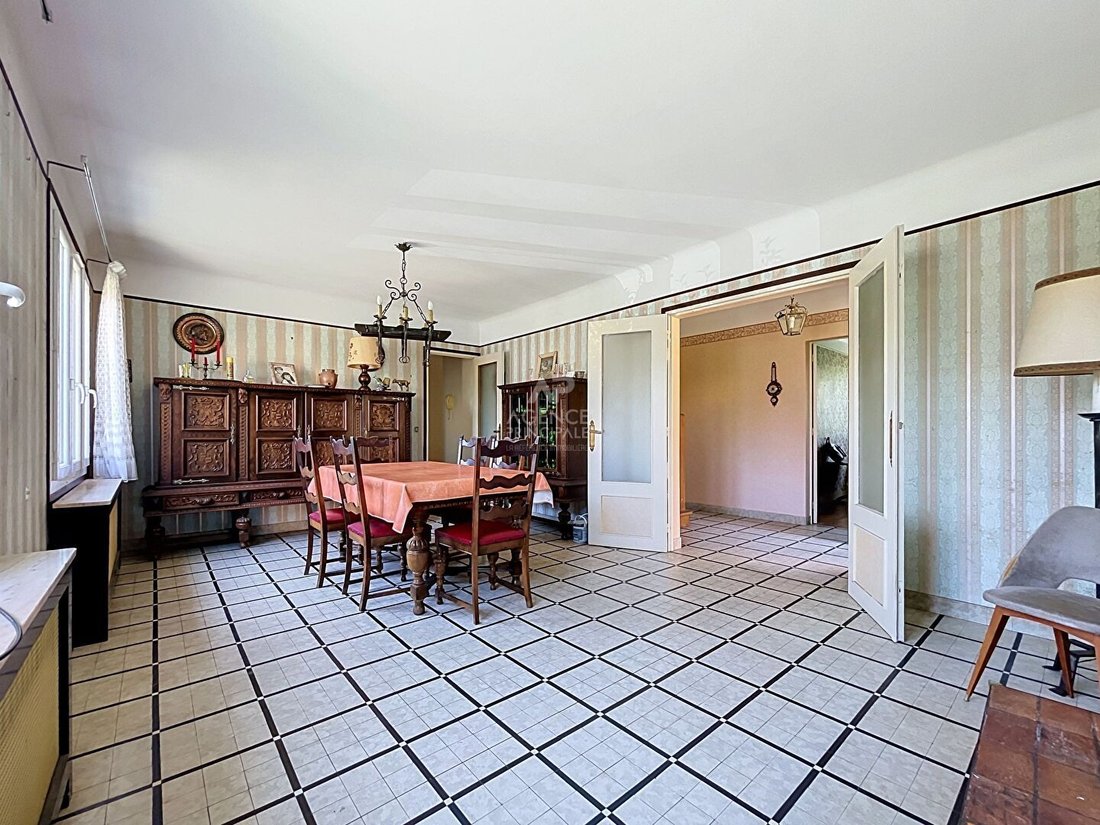 House in Chatou, Ile-de-France, France 4 - 18404020