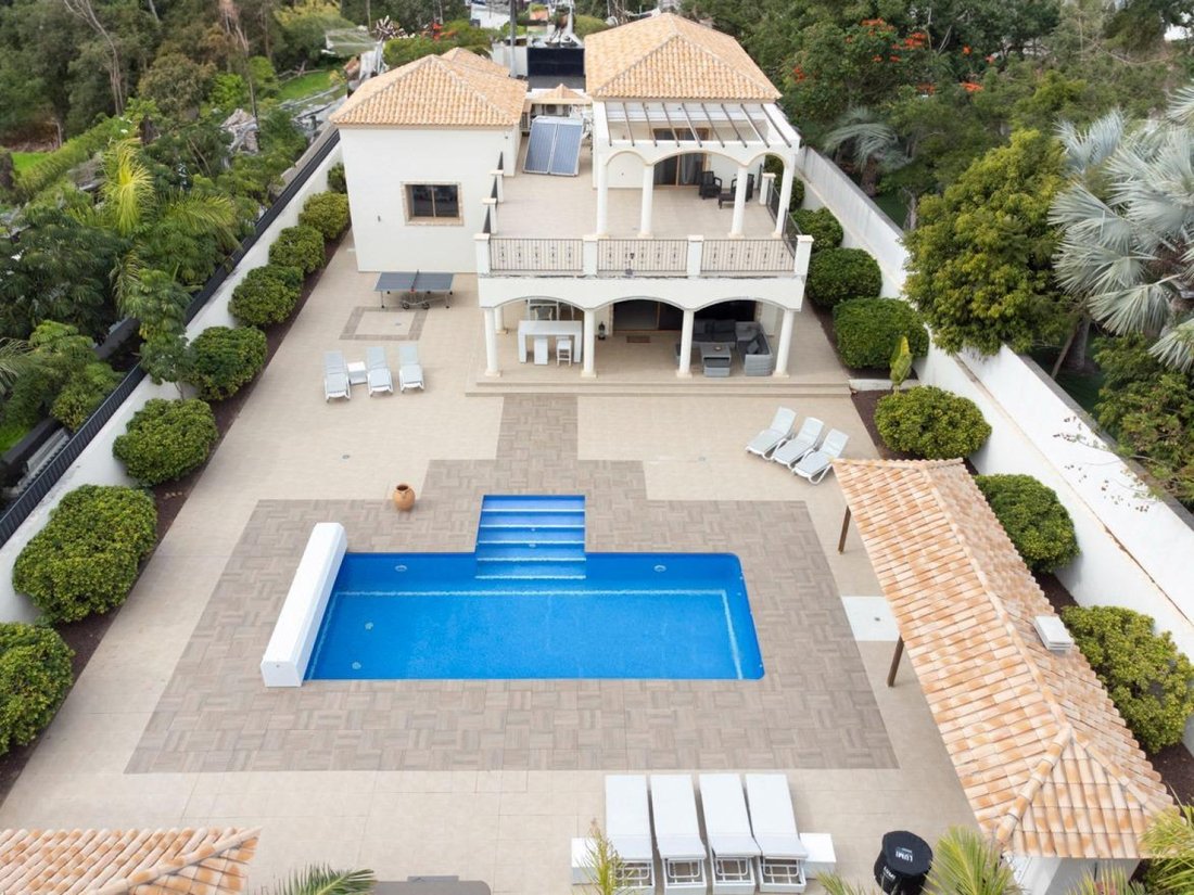 House in La Caleta, Adeje, Canary Islands 1 - 18411380