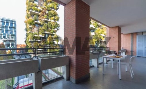 Apartment in Isola, Milan, Italy 1