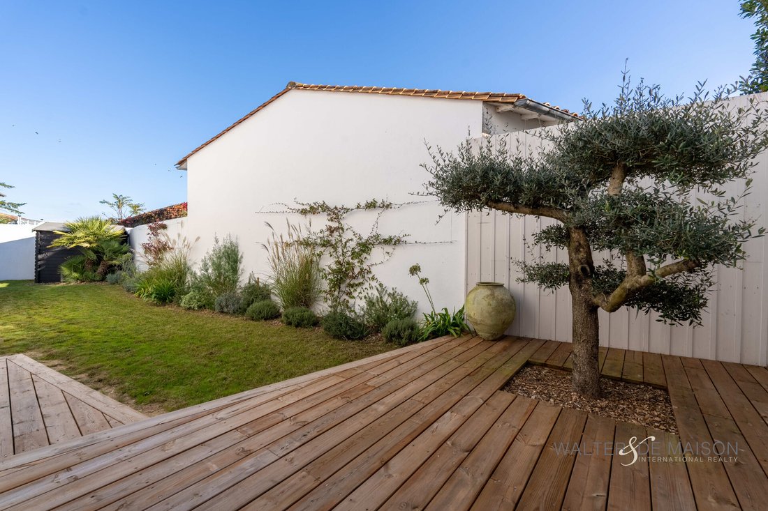 Villa in Rivedoux-Plage, Nouvelle-Aquitaine, France 2 - 18414107