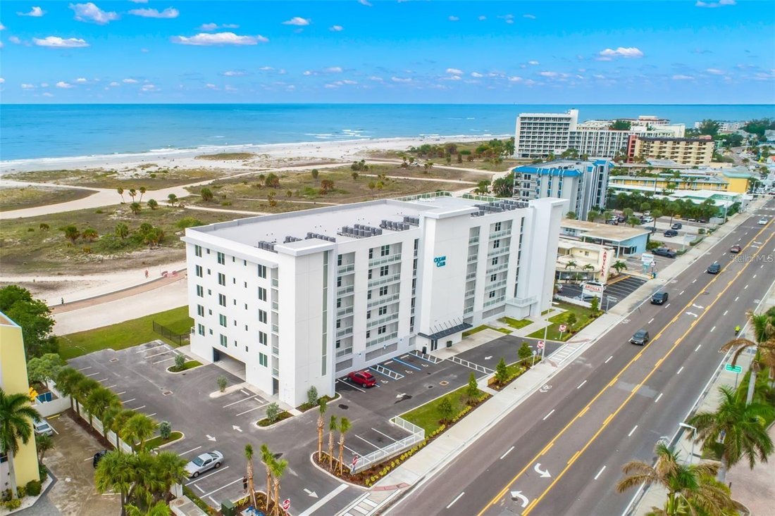 Condo in St. Pete Beach, Florida, United States 2 - 18407880