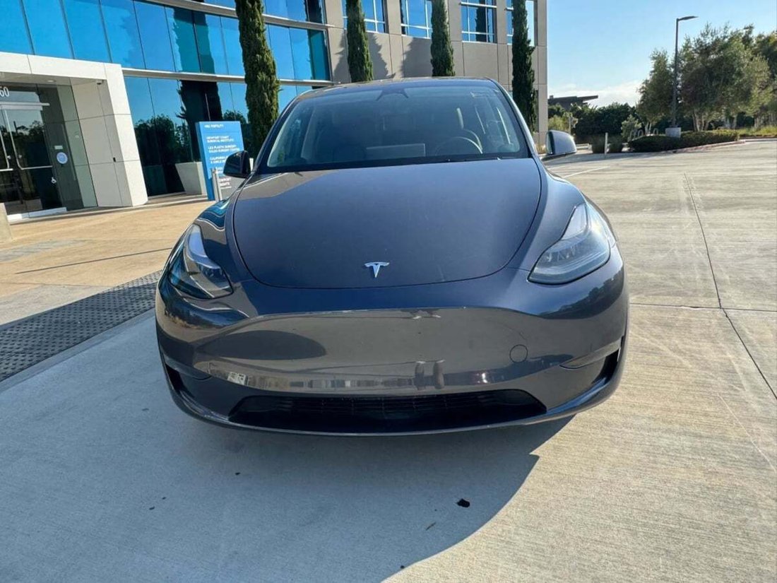 Suv in Newport Beach, CA, United States 2 - 18118370