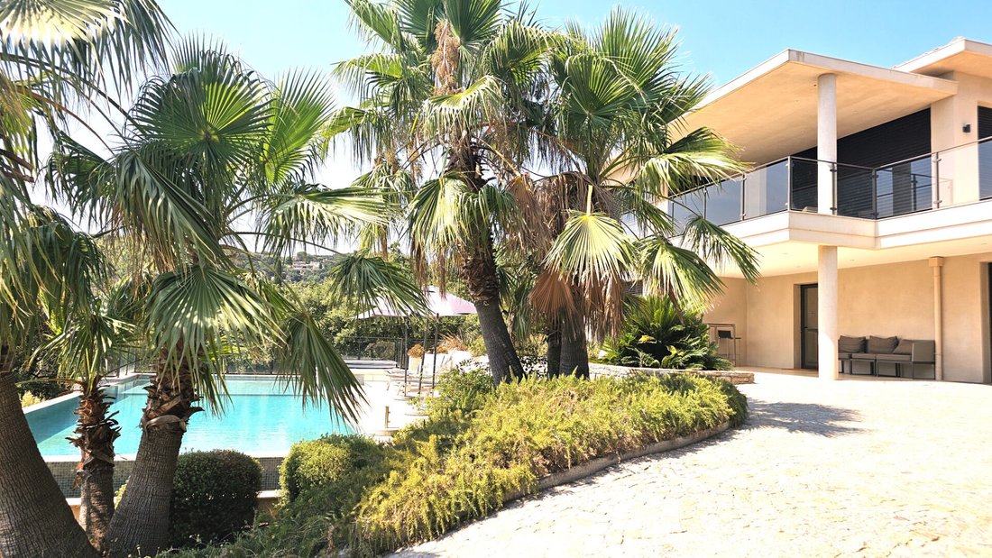 Villa in Grimaud, Provence-Alpes-Côte d'Azur, France 3 - 18405714