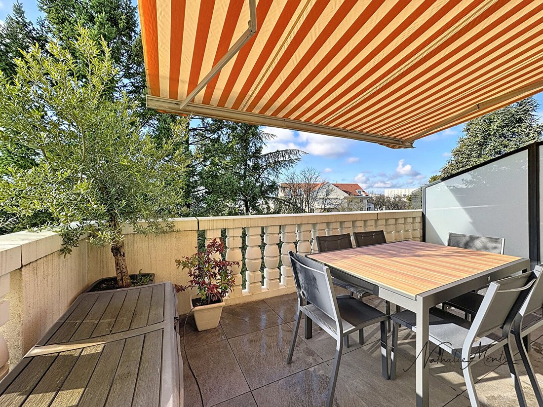 Apartment in Plateau de la Croix Rousse-Ouest, Lyon 4e Arrondissement, Lyon 3 - 18406037
