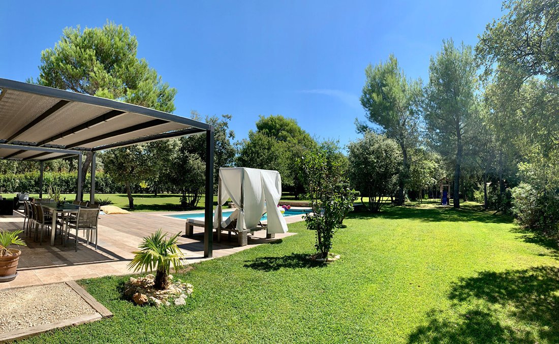 Villa in Saint-Didier, Provence-Alpes-Côte d'Azur, France 2 - 18405928