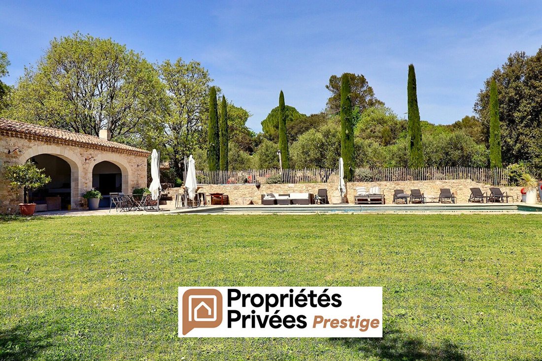 Villa in Uzès, Occitania, France 3 - 18406018