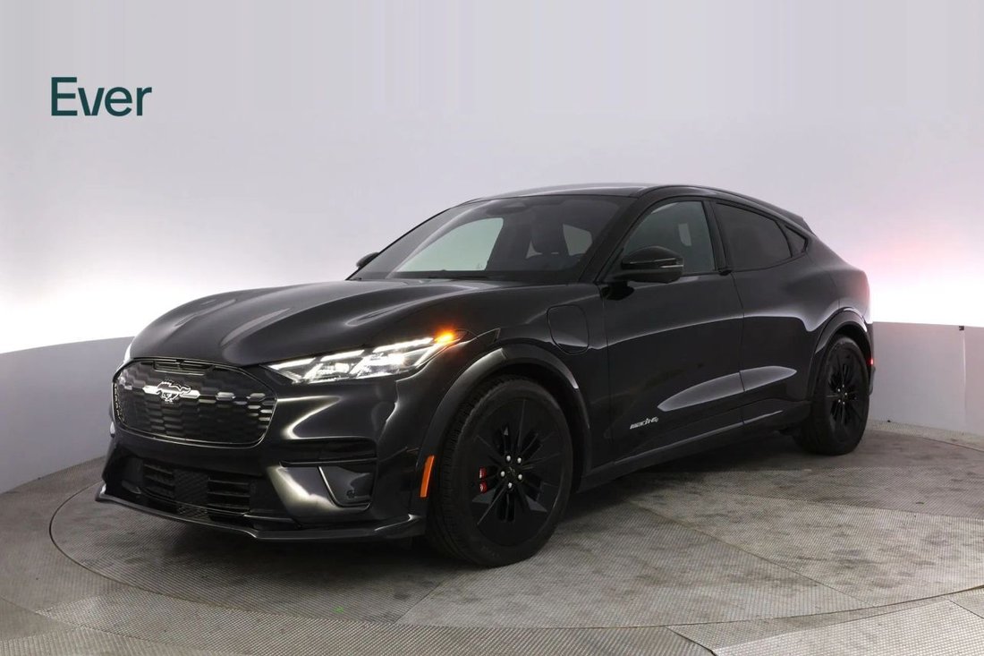 Suv in San Francisco, CA, United States 2 - 18338546