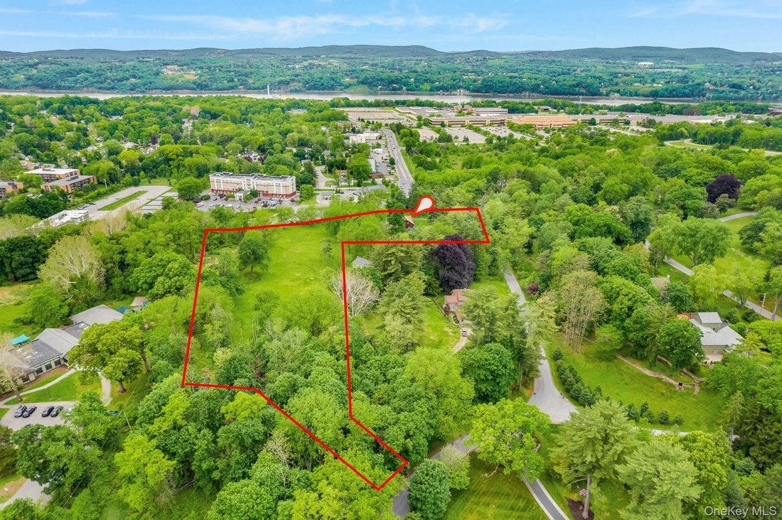 House in Spackenkill, New York, United States 3 - 18041368