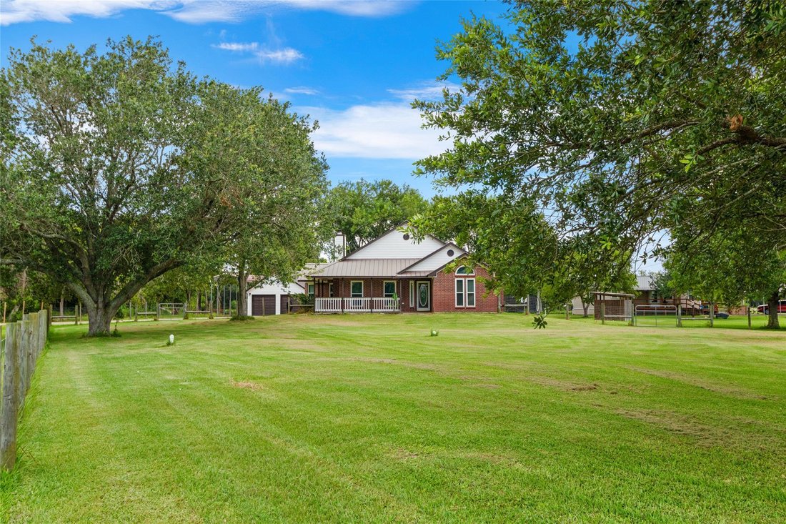 House in Hitchcock, Texas, United States 1 - 18403639