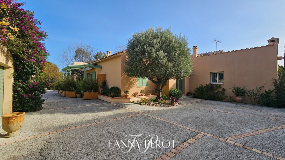 Villa à Saint-Cyprien, Occitanie, France 2 - 18405442