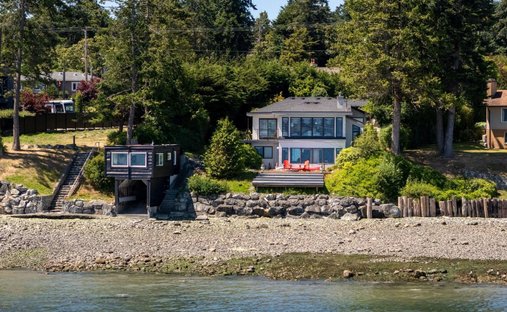 House in North Saanich, British Columbia, Canada 1