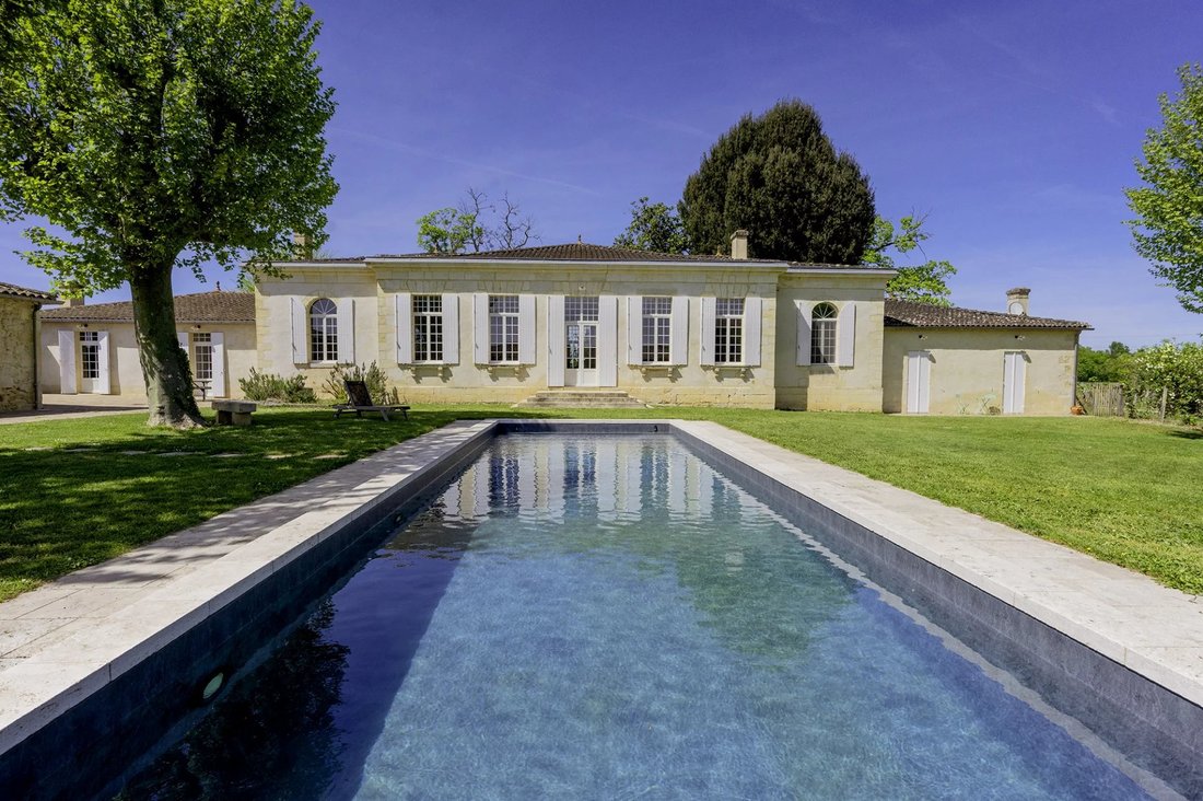 House in Podensac, Nouvelle-Aquitaine, France 1 - 18414530