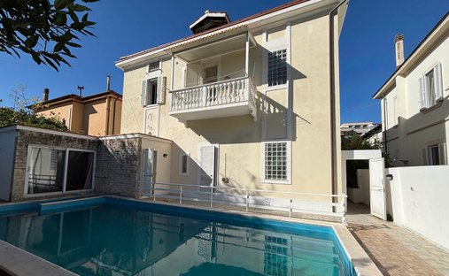 Villa in Goito, Livorno, Tuscany 1