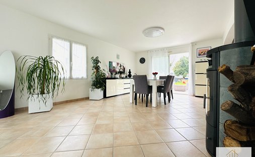 Villa in Nord, Basse-Goulaine, France 1