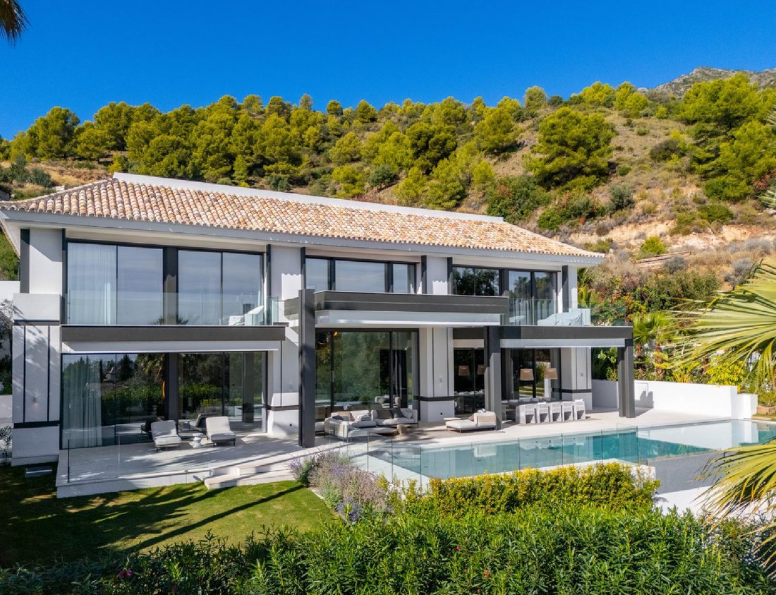 Villa in Sierra Blanca, Marbella, Spain 1 - 18408360
