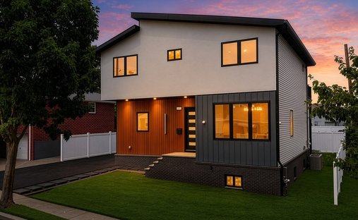 House in Secaucus, New Jersey, United States 1