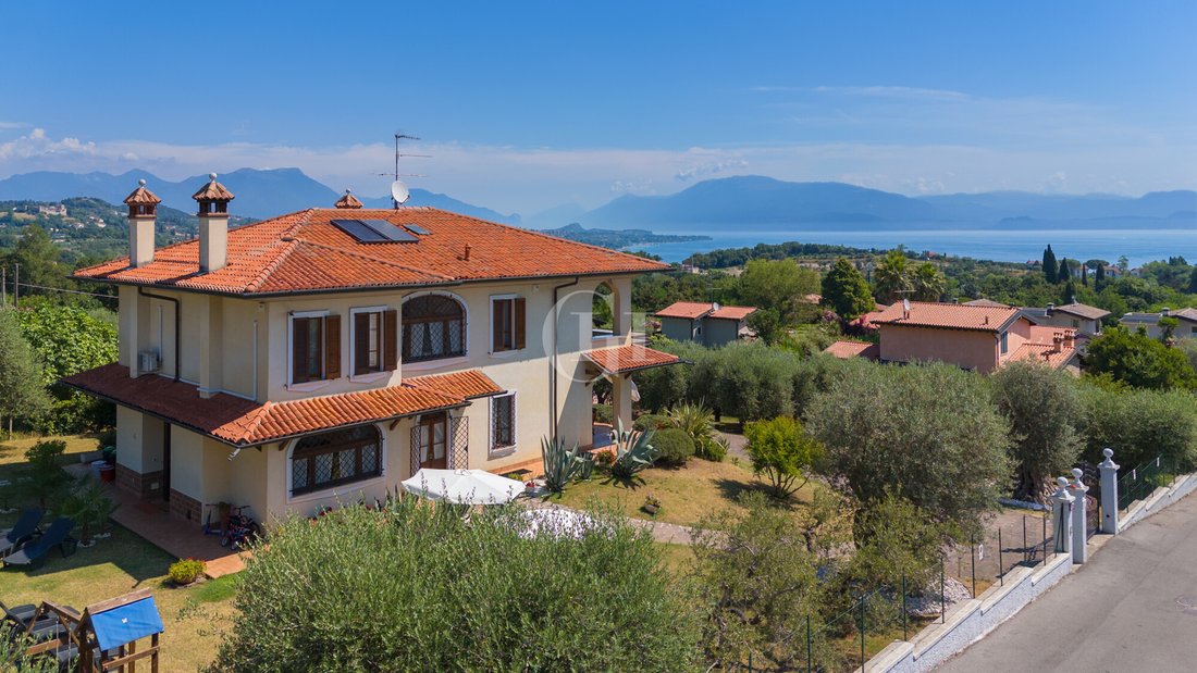Villa in Maguzzano, Lonato del Garda, Lombardy 2 - 18411771