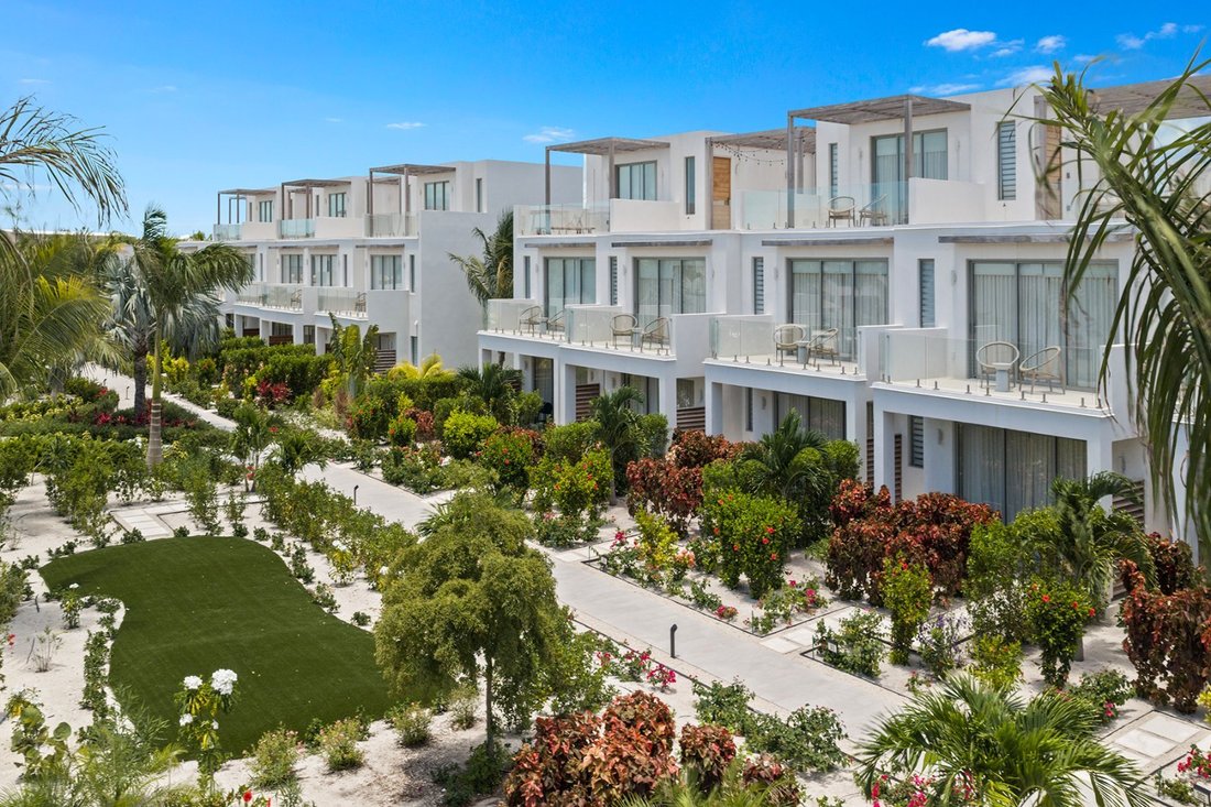 Townhouse in Grace Bay, Caicos Islands, Turks and Caicos Islands 1 - 16656814