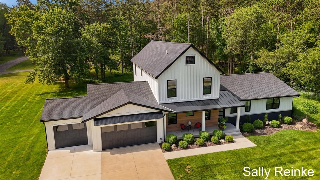 House in Forest Hills, Michigan, United States 2 - 18402936