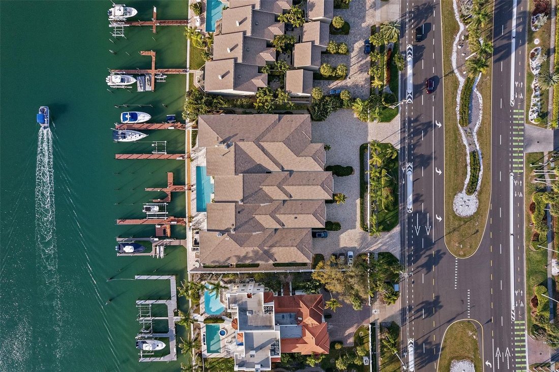 Townhouse in St. Petersburg, Florida, United States 1 - 18403678