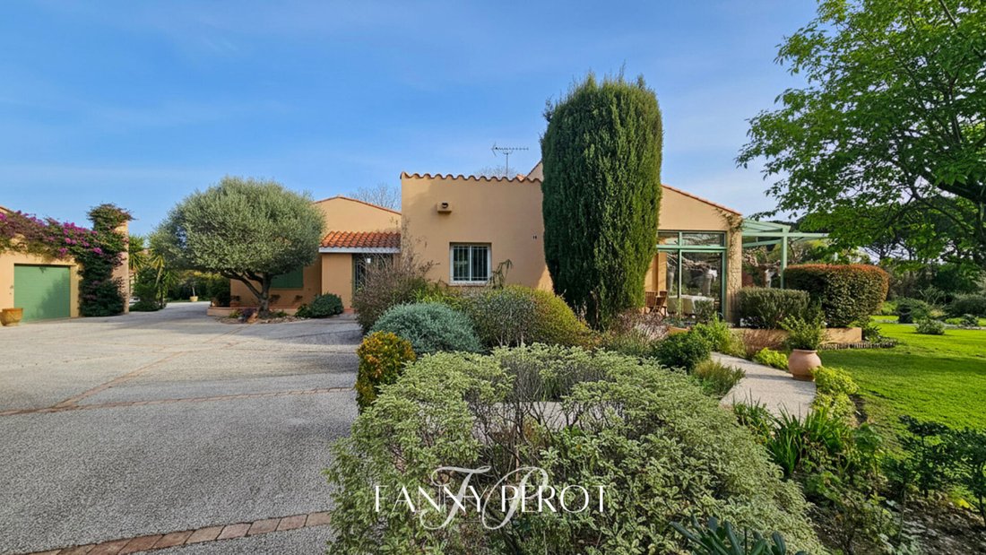 Villa à Saint-Cyprien, Occitanie, France 1 - 18405442