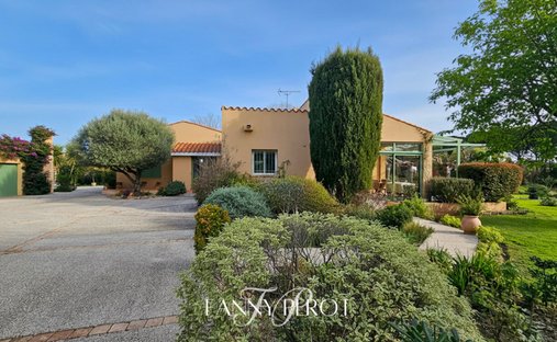 Villa in Saint-Cyprien, Occitania, France 1