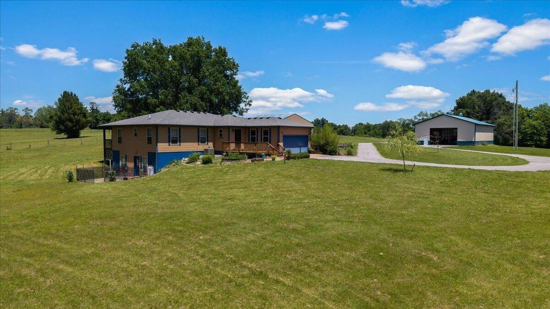 House in Stamping Ground, Kentucky, United States 4 - 18408945