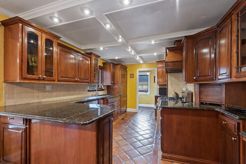 House in Skokie, Illinois, United States 4 - 18410671