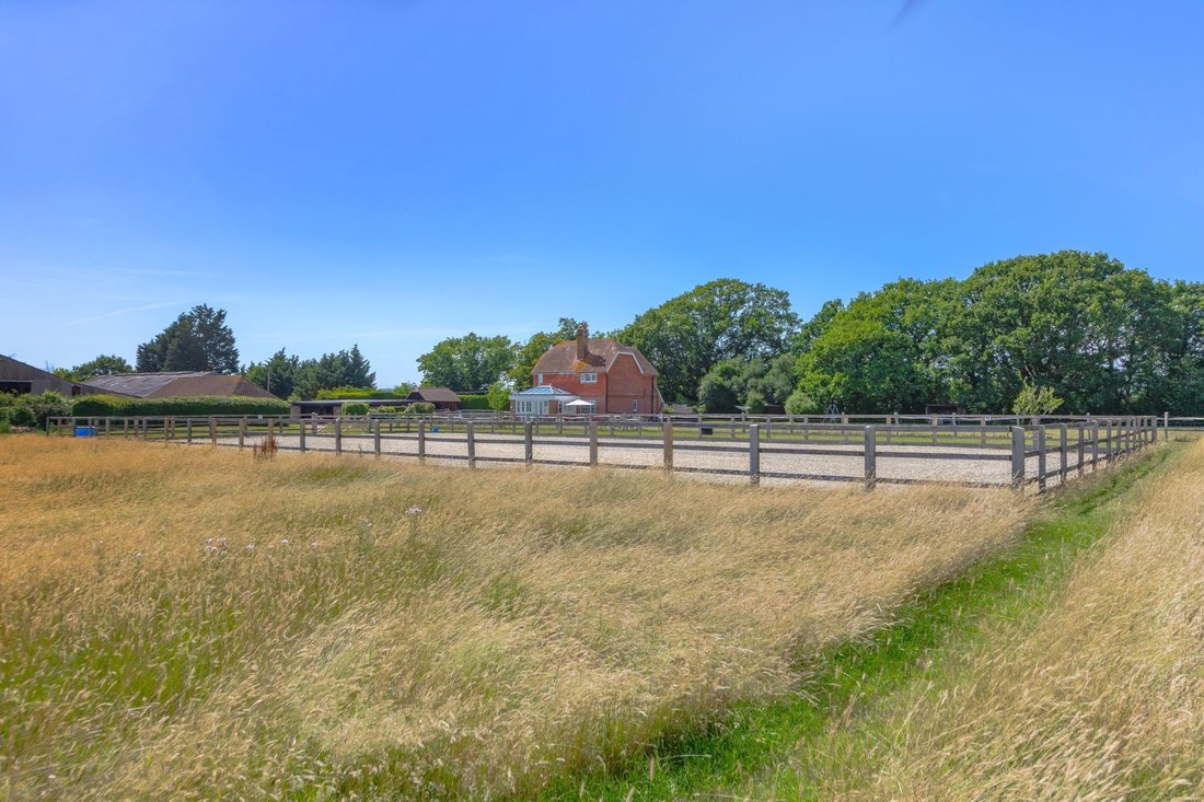 Laughton, England 1 - 18413923