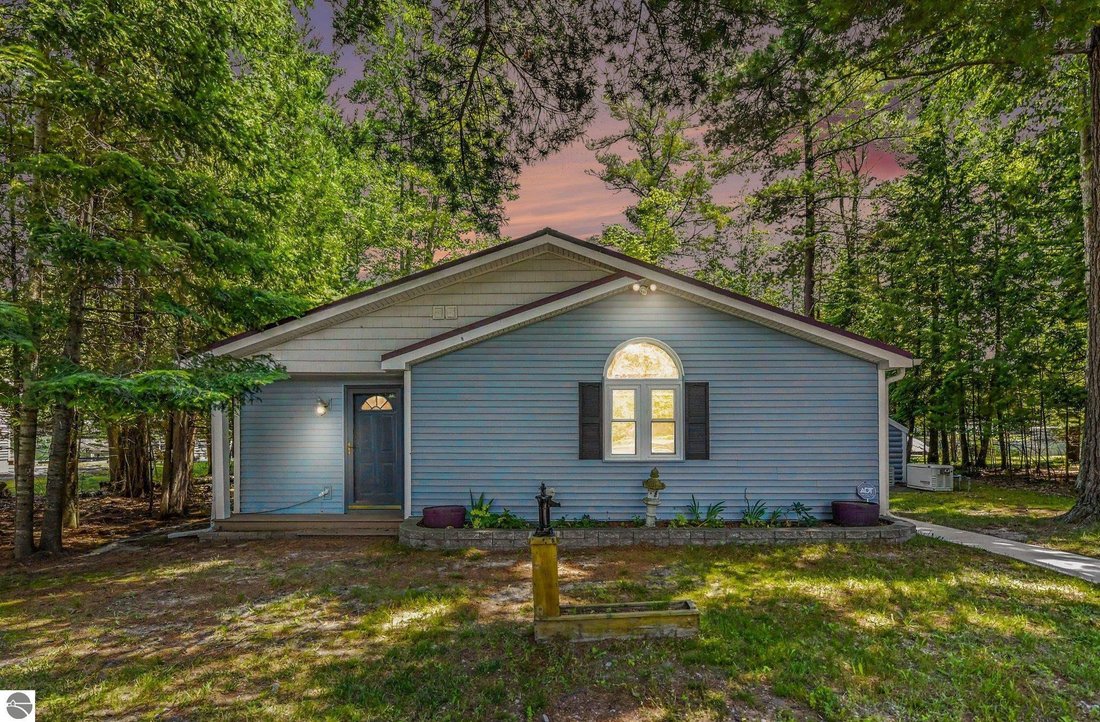 House in Rapid City, Michigan, United States 4 - 18410381