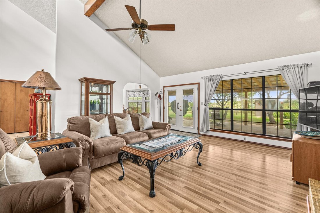 House in Seguin, Texas, United States 5 - 18408266