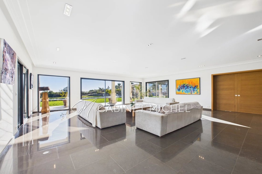 Villa in Nord, Roquefort-les-Pins, France 5 - 18403700