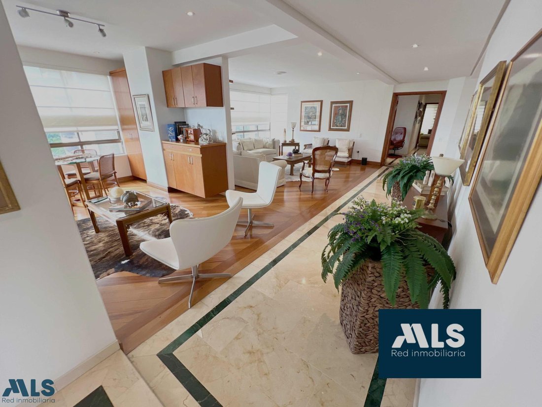 Apartment in Medellín, Antioquia, Colombia 2 - 18403598
