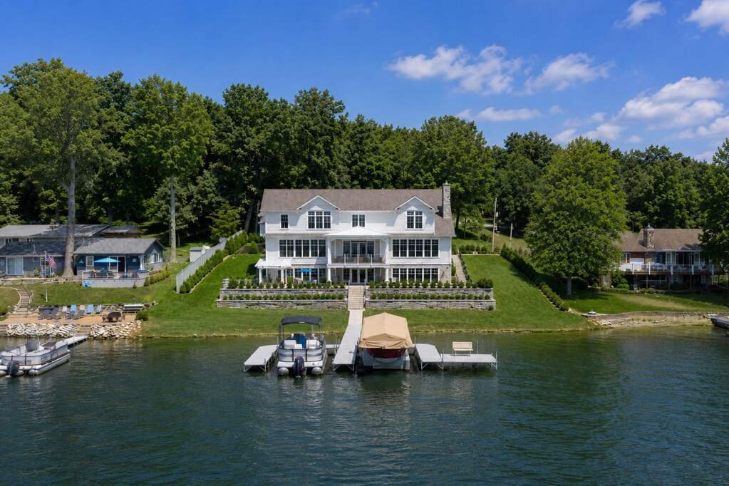 House in Dowagiac, Michigan, United States 1 - 18410656