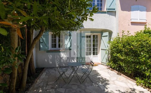 Villa in Croix des Gardes, Cannes, France 1