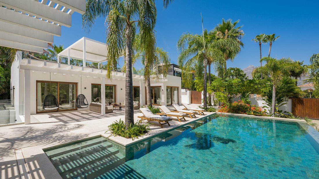 Villa in Nueva Andalucia, Marbella, Spain 2 - 18416787