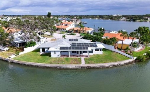House in St. Petersburg, Florida, United States 1