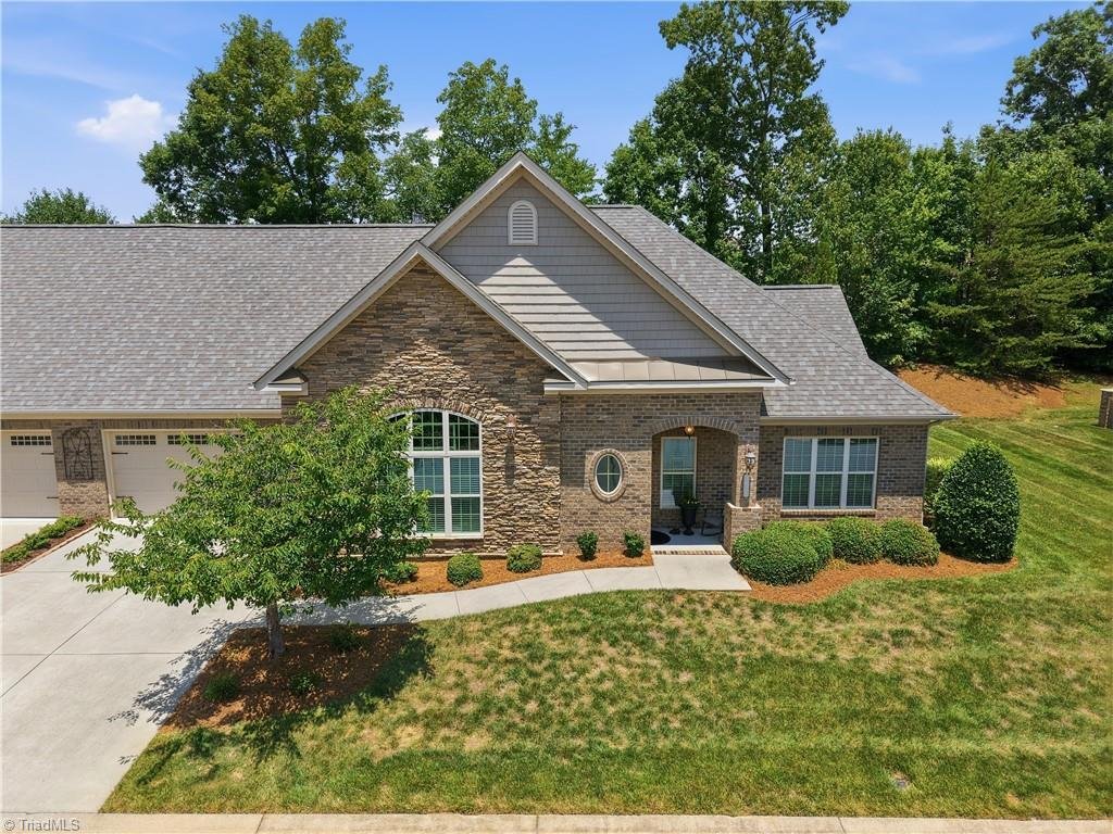 Townhouse in Greensboro, North Carolina, United States 1 - 18407275