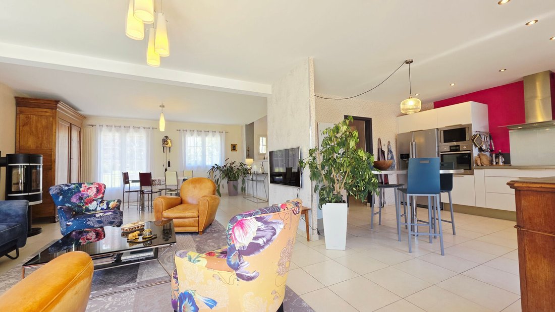 Villa in Saint-Doulchard, Centre-Val de Loire, France 4 - 18405719