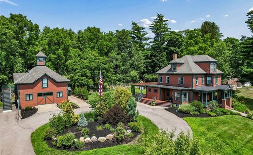 House in Derry, New Hampshire, United States 1