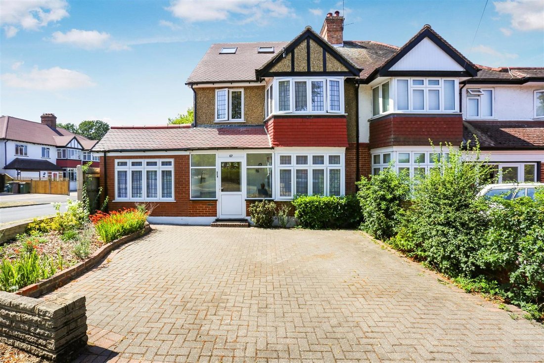 House in Cheam, London Borough of Sutton, England 1 - 18402835