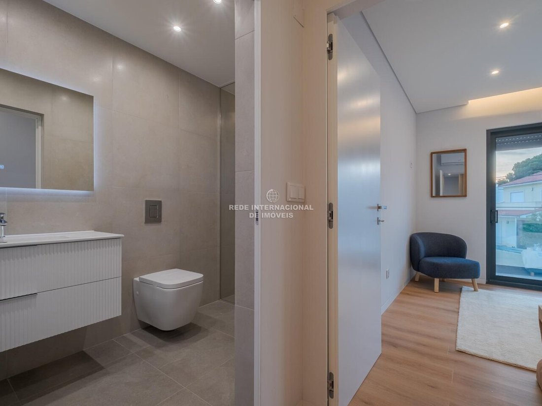 Apartment in Amora, Setubal, Portugal 3 - 18405019