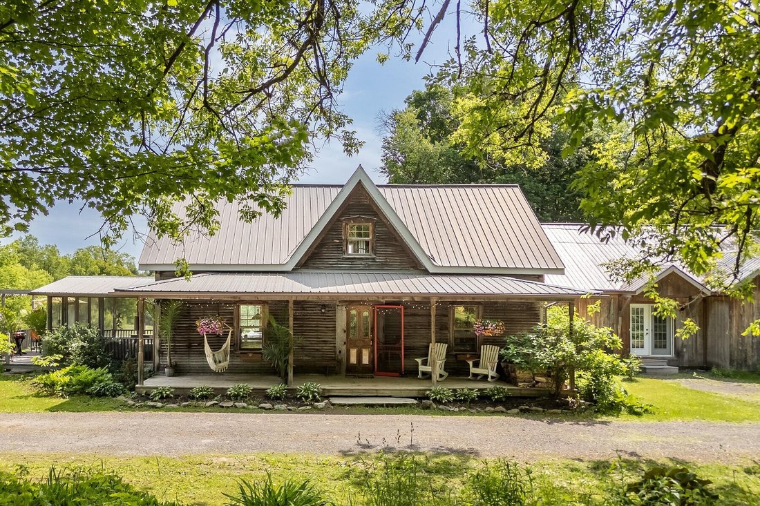 House in Granby, Quebec, Canada 5 - 17899856